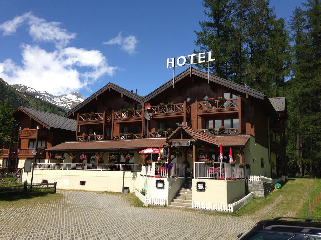 Hotel Alpenhof Oberwald Εξωτερικό φωτογραφία
